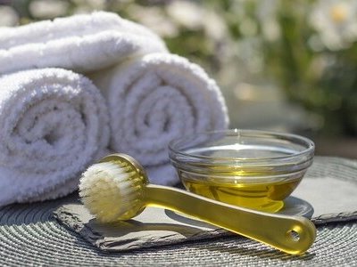 Czy każdy powinien regularnie odwiedzać gabinet kosmetyczny, czy wystarczy domowa pielęgnacja